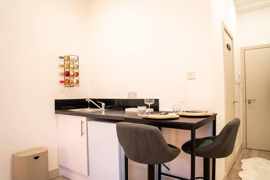 Five Star Boutique Studio Flat In 런던 외부 사진
